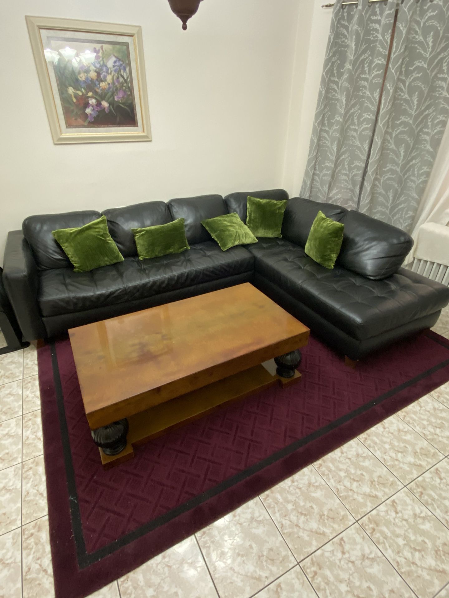 SECTIONAL COUCH WITH TABLE