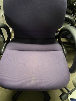 8 Pneumatic Office Chairs