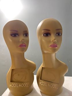 Mannequin head