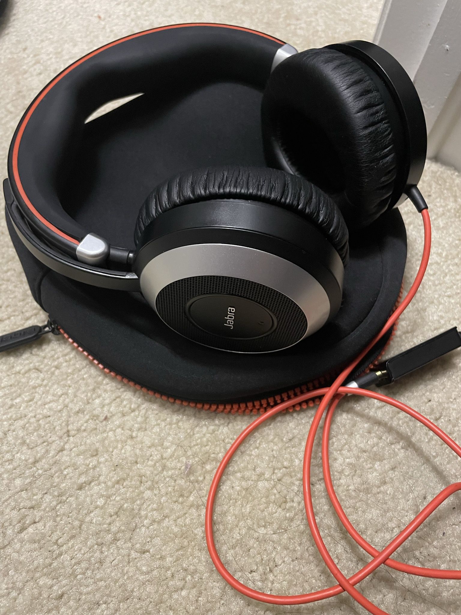 friktion Smitsom sygdom bombe Jabra Evolve 80 On Ear Stereo UC USB-C Wired Heads for Sale in Tampa, FL -  OfferUp