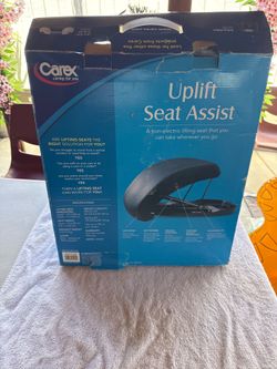 Senior uplift seat assist