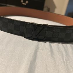Louis Vuitton Men’s Belt 