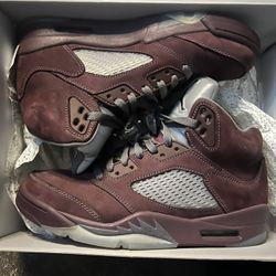 Burgundy Jordan 5’s