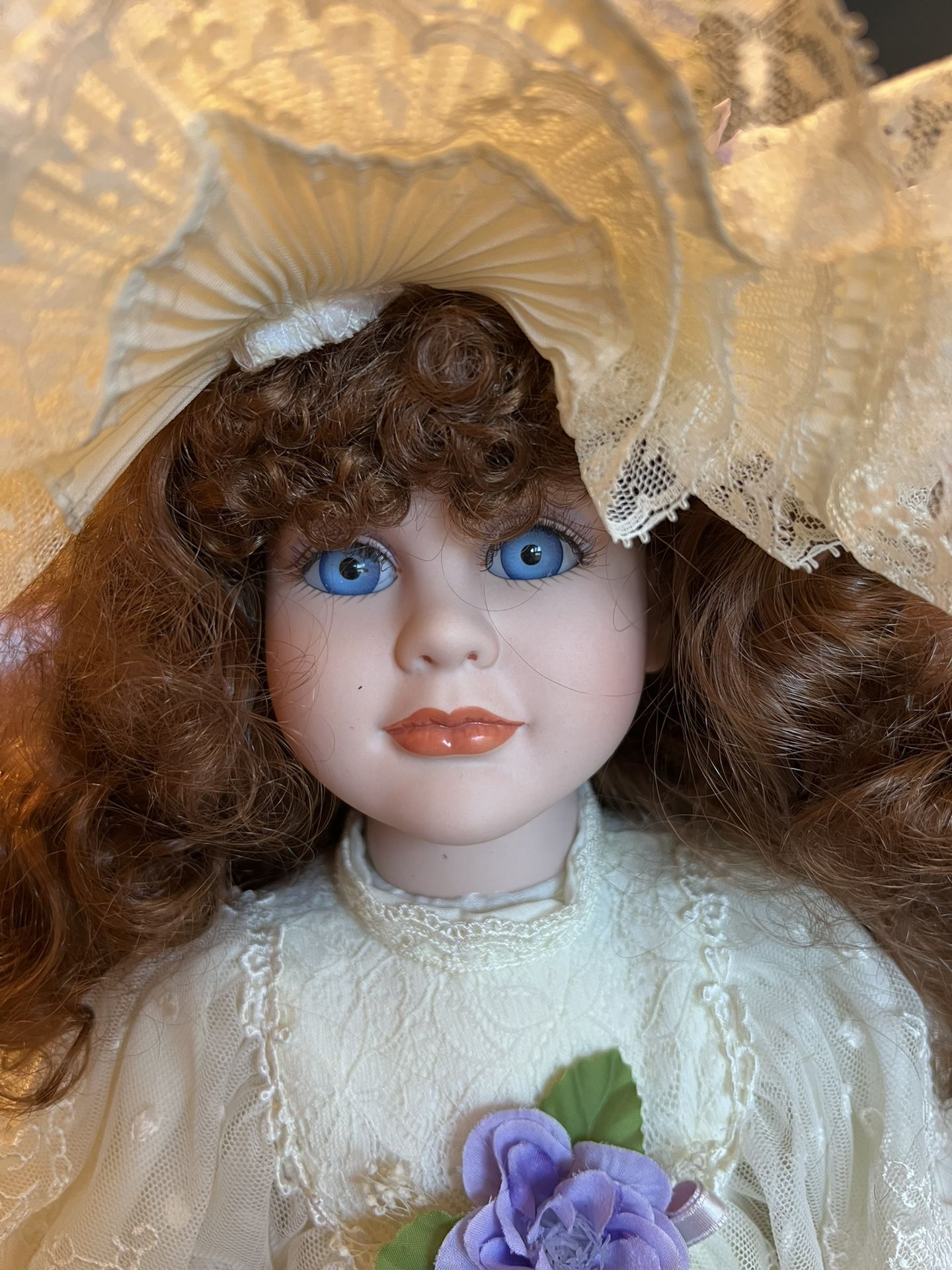 SEYMOUR MANN Connoisseur Collection Doll Porcelain Doll- 20" BARBARA ivory lilac This doll is gorgeous. Measurements are approximate. Non-smoking no p