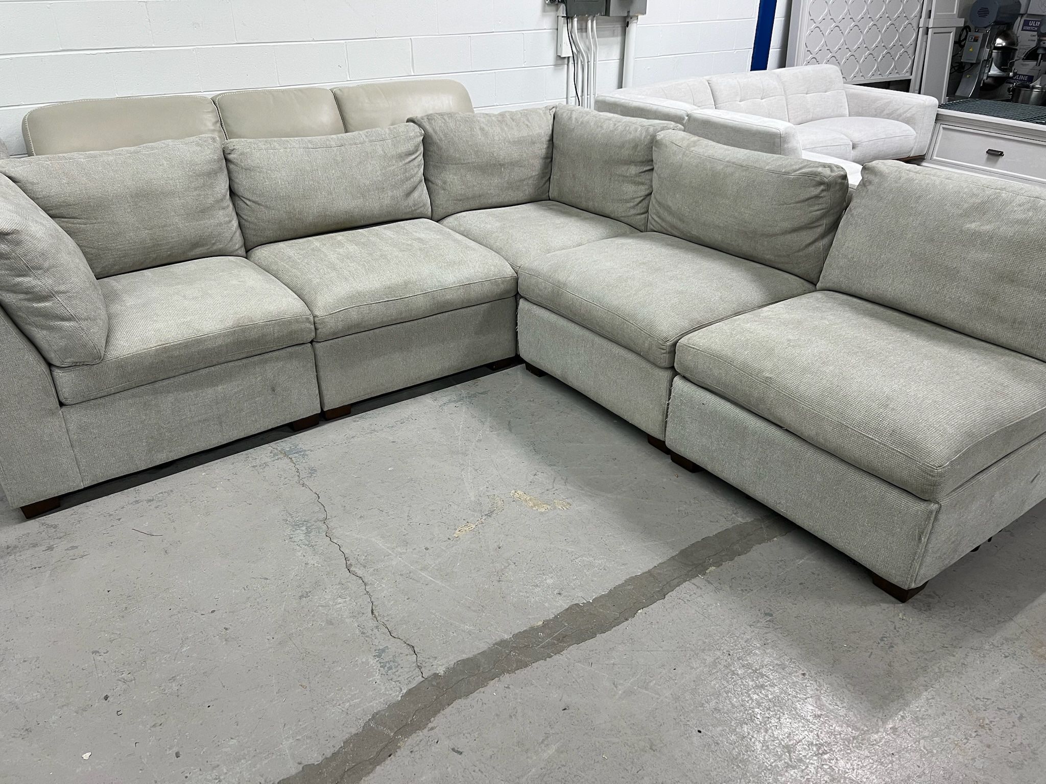 Rockford Costco Modular Sectional Couch + Free Delivery π