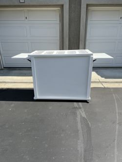 Snack Cart R-E-N-T