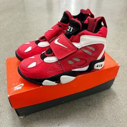Nike Air Diamond Turf 2 “Red Gold” Sizes 8 / 8.5 / 9 / 9.5 / 10 / 10.5 / 11 / 12 / 13 IN HAND BRAND NEW