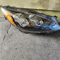 2020 Ford Escape Rh Headlight