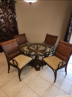 Hooker breakfast table