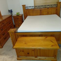 Wooden California King Bedroom Set 