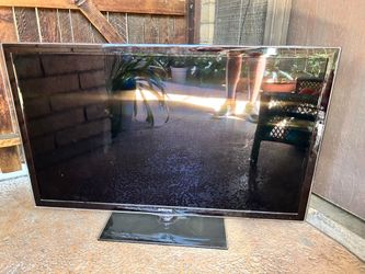 50” inches Samsung tv..with wall mounted included ..for sale must go asap