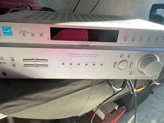 Vintage stereo equipment works good