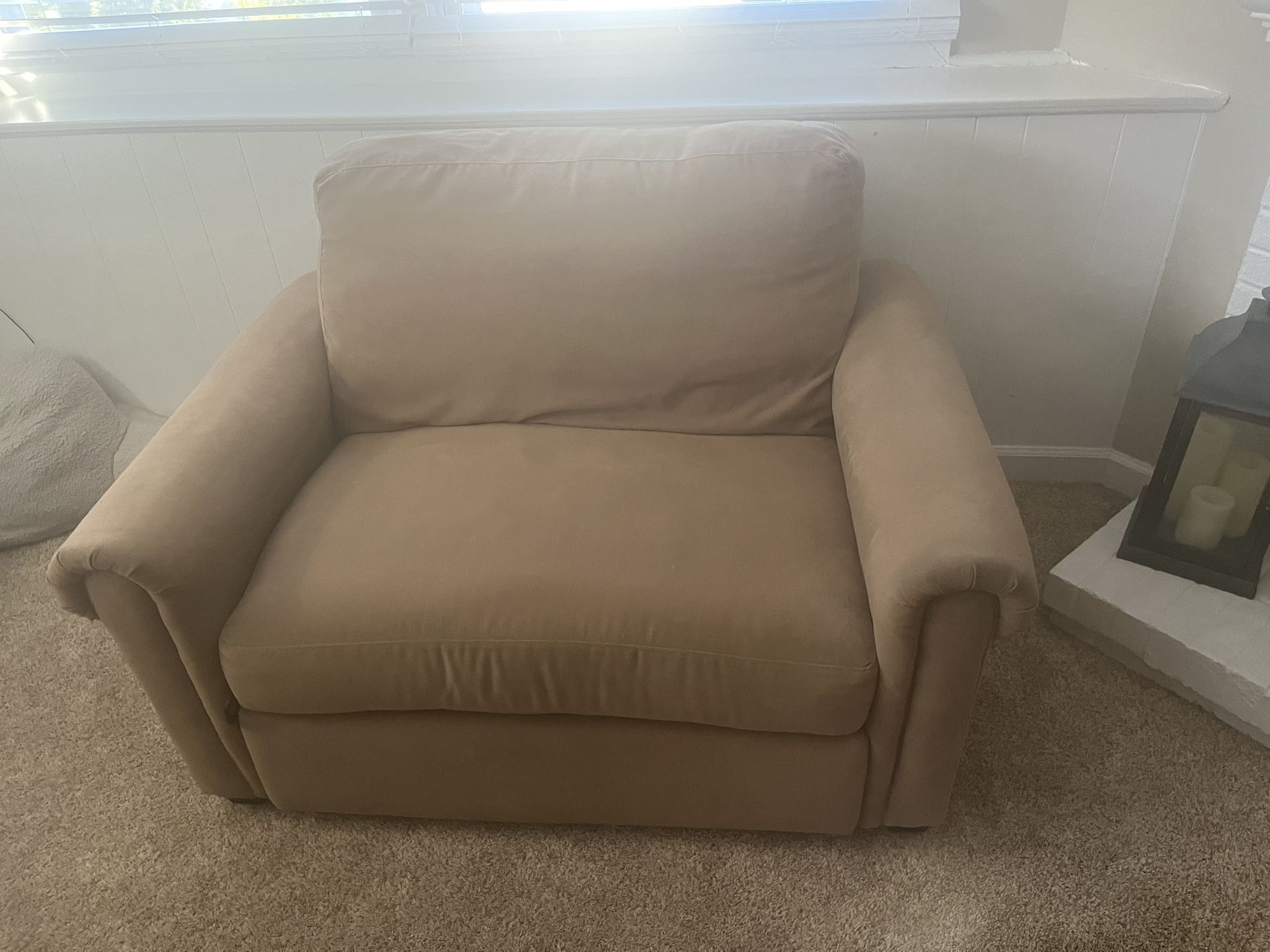 Pull Out Recliner (oversized)