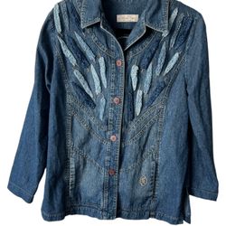 Jean Jacket Lucia Ricci Fitted Sz 3 texture With Some Fur Pre-Porter.  This beautiful blue jean jacket by Lucia Ricci is a must-have for any fashion-f