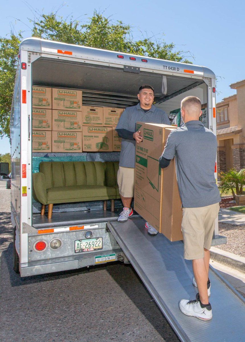 π Got a U-Haul? Need help loading it?