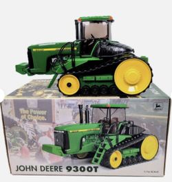 1:16 Scale John Deere 9300t John Deere Tractor