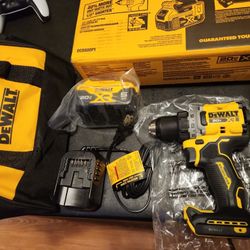 Dewalt 1/2" Hammer Drill With 5 Ah Battery, Charger, And Bag