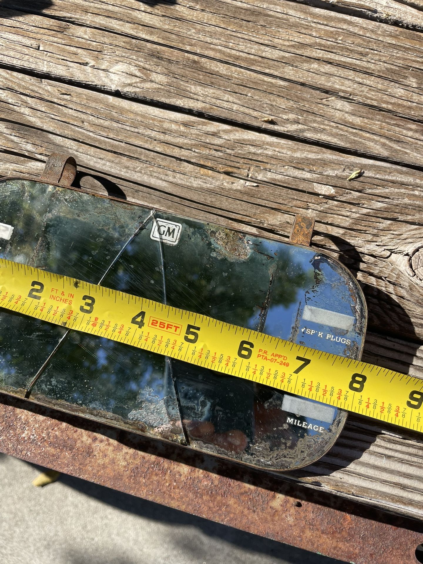 1930s GM vanity mirror cracked but still works