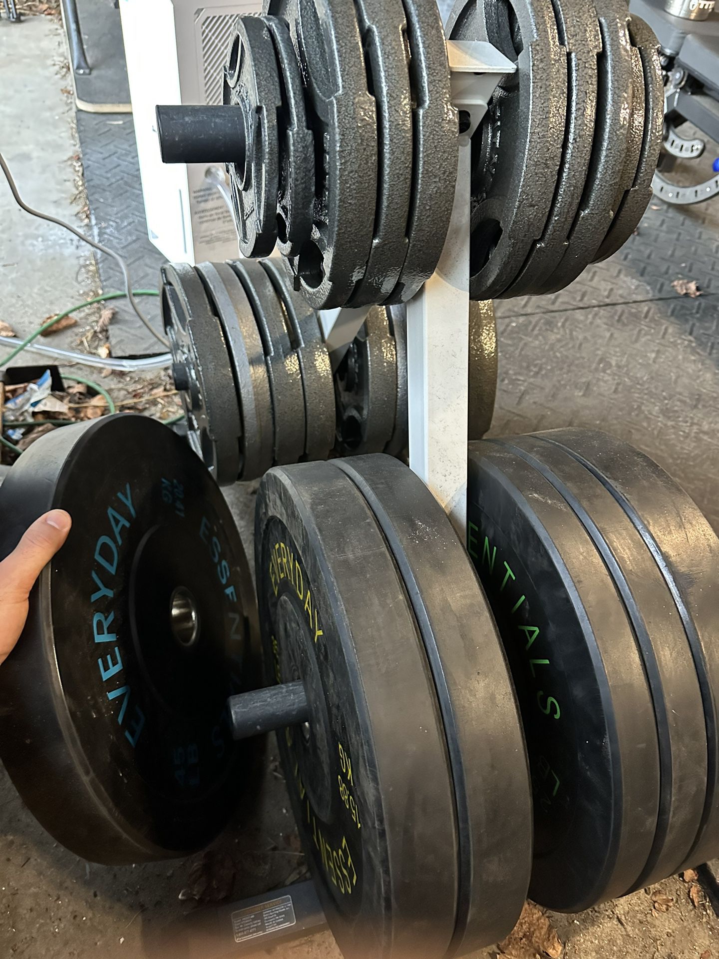 Weight plates (405Lbs Total)