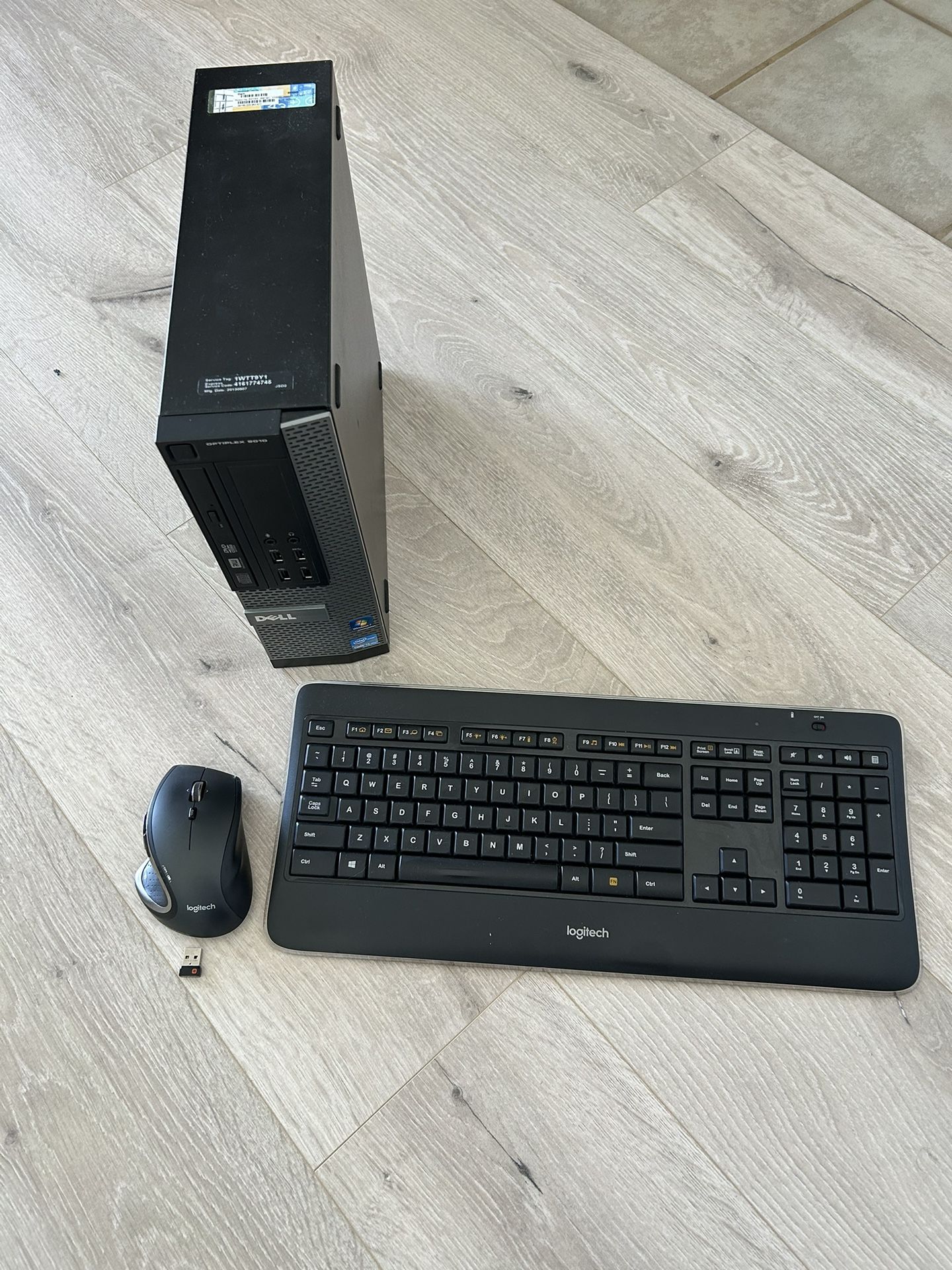 Dell Optiplex 9010 Computer With Keyboard And Mouse