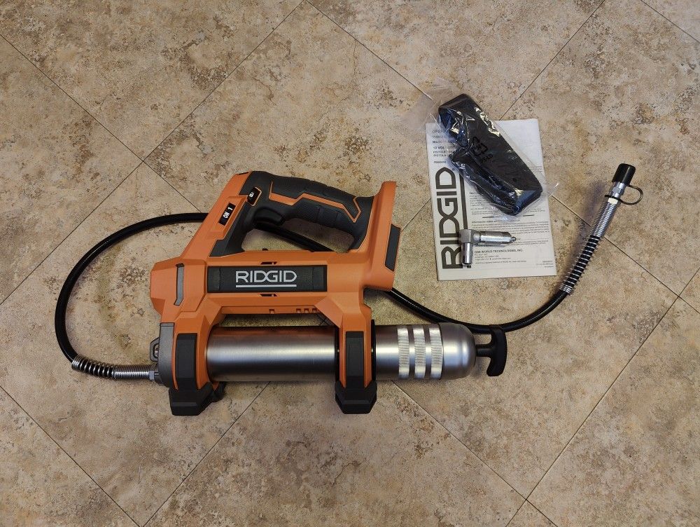 RIDGID 18-Volt Cordless Grease Gun (Tool Only)R860445B New !!!