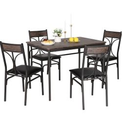 Dining Table & 4 Chairs 