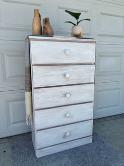 Wooden dresser,