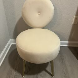 Elegant Accent Chair