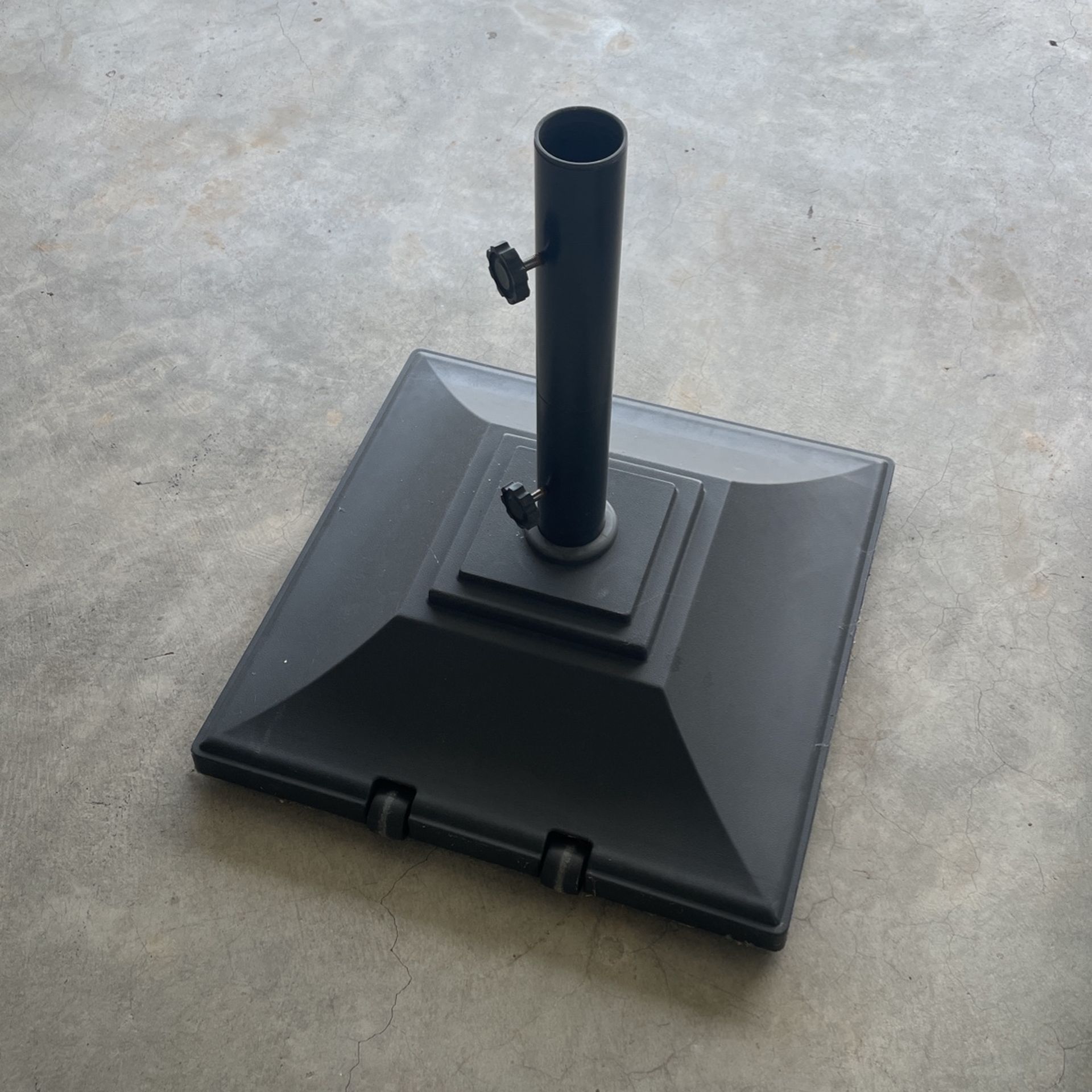 Patio Umbrella stand Costco for Sale in Kennesaw, GA OfferUp