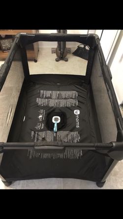 Playpen 4 moms no mattress