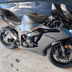 2025 Kawasaki ZX-6R 636