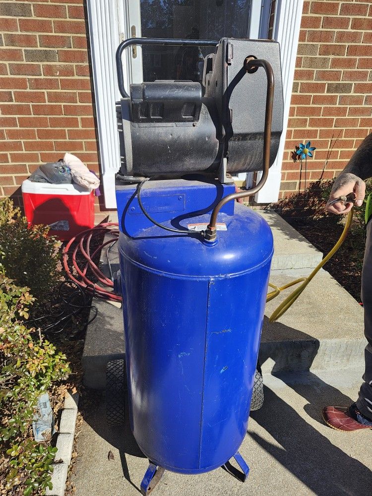 Campbell Air Compressor 26 Gal