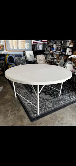 5 FT Round Folding Table | White