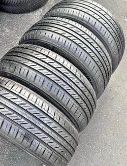235/55r17 sentury tires con 80% de Vida las 4