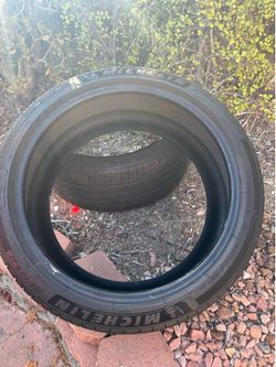 2 265/40/22 Michelin Primacy Tour A/S tires