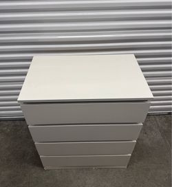 IKEA WHITE FINISH LARGE 4 DRAWER CHEST DRESSER IN GOOD CONDITION
