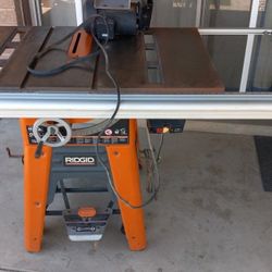 Table Saw RIDGID TS3650 Cast Iron Top