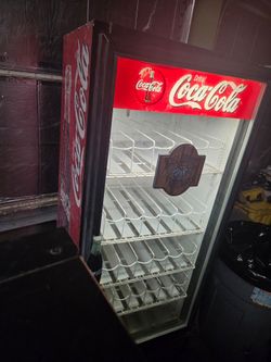Coke True Mfg 12 cubic feet glass door commercial merchandiser cooler refrigerator