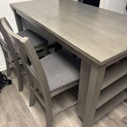 Dinning Table 