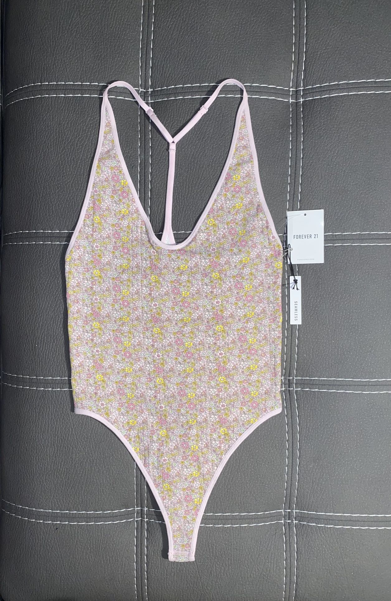 New Forever 21 Bodysuit Large Seamless Floral Print Y-Back Plunge Stretchy 