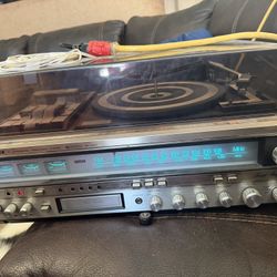 Vintage Fisher Sound Stage II MC-3160 Stereo System – Turntable, 8-Track, Cassette & AM/FM