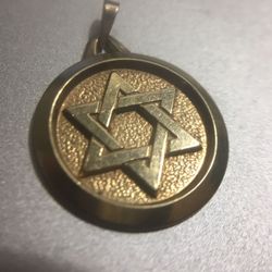 Star of David pendant 14k gold.