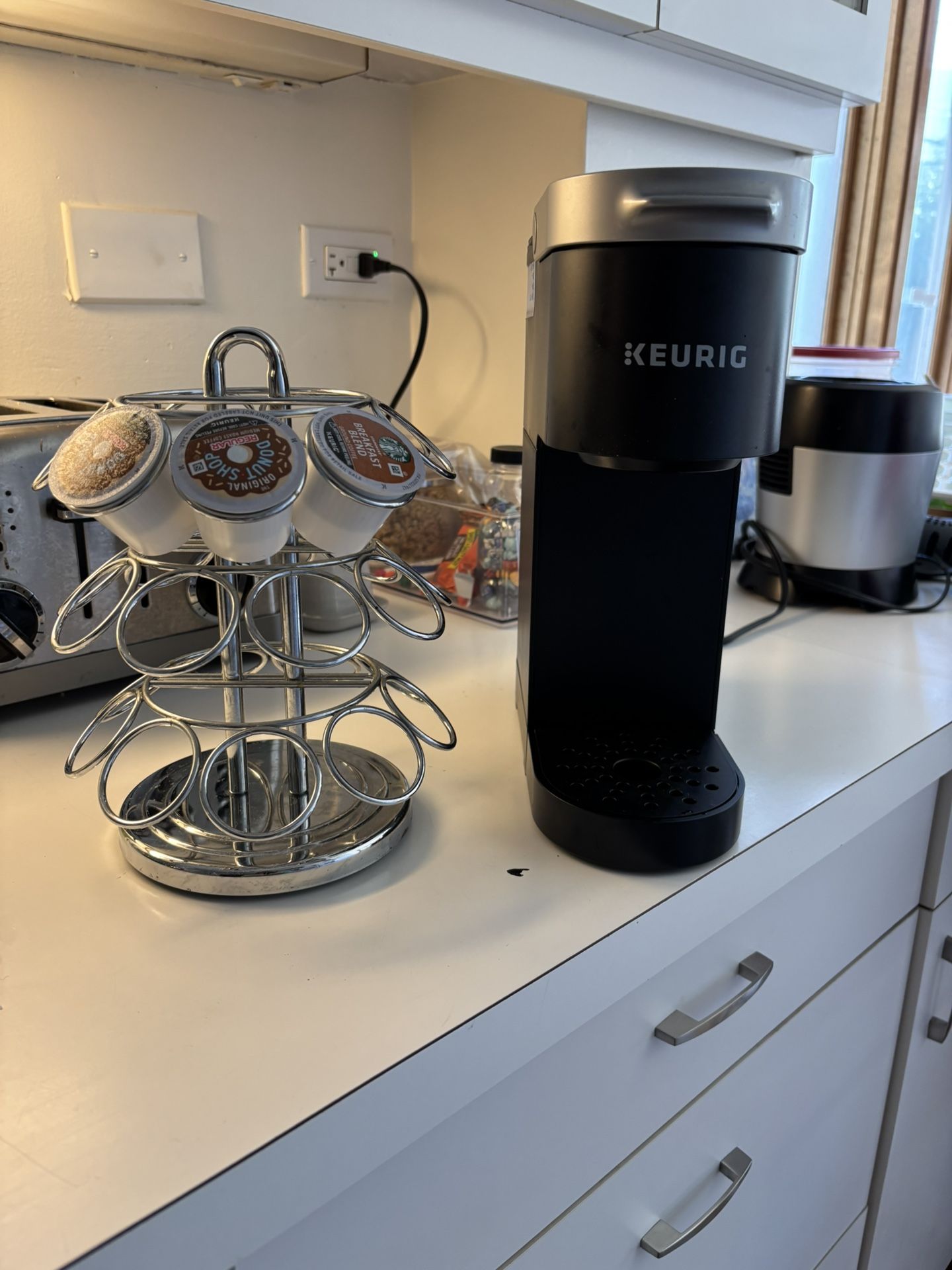 Keurig & Pods Stand!