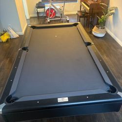 Pool Table 7ft ( Free Delivery & Set Up & New Color Felt Of Your Choice )