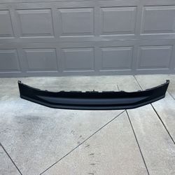 Front valance - 2024 Ford F250 Super Duty New condition.