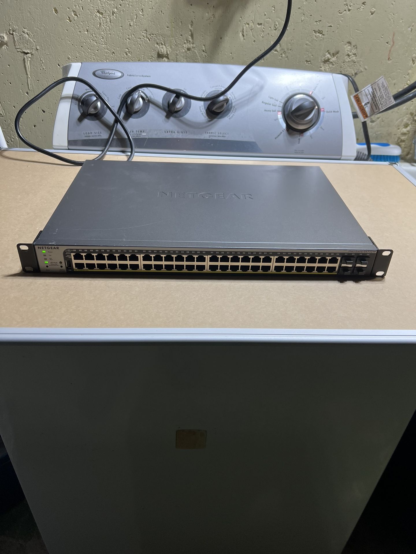 Netgear GS752TPv2 ProSafe 48-Port Gigabit PoE+ Smart Pro Switch with 4 SFP Ports