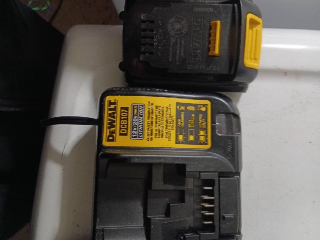 DeWalt Battery And Charger 20v