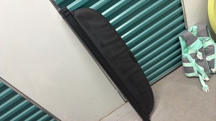 ✨ FOR SALE – Retractable Cargo Cover / Trunk Privacy Cover 🚙