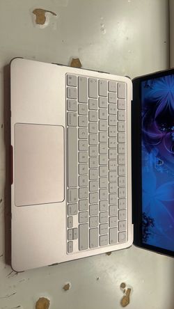Apple pink mac book neo 512GB with touch id