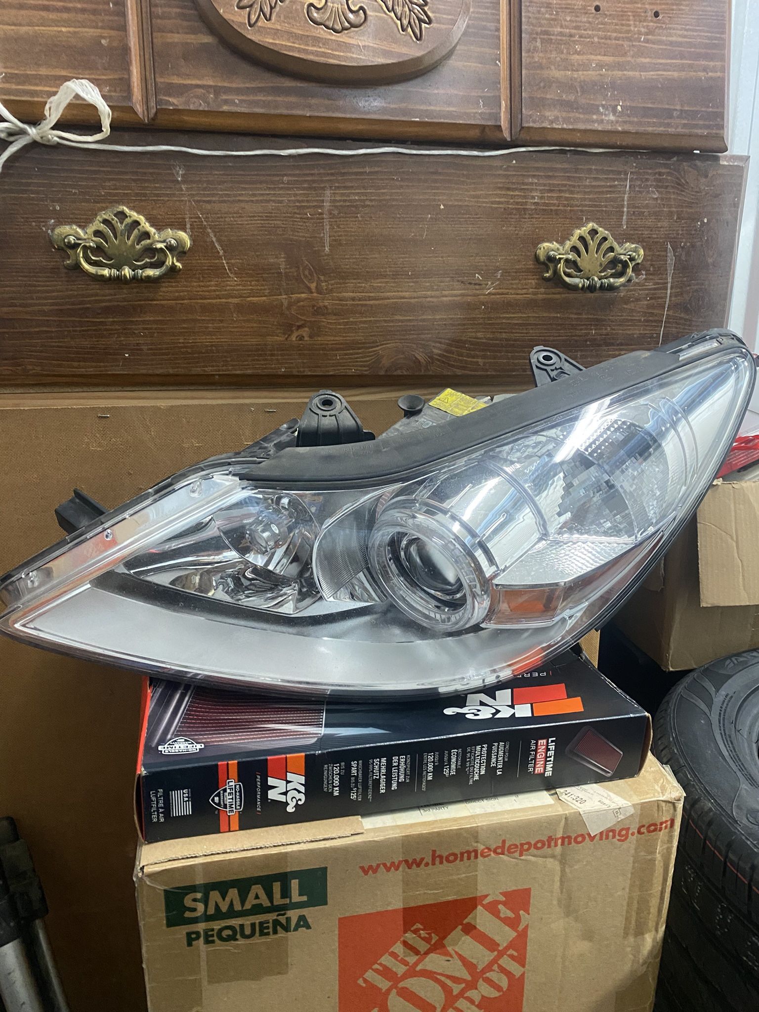 2009 Hyundai Genesis Headlight (3.8/4.6) OEM
